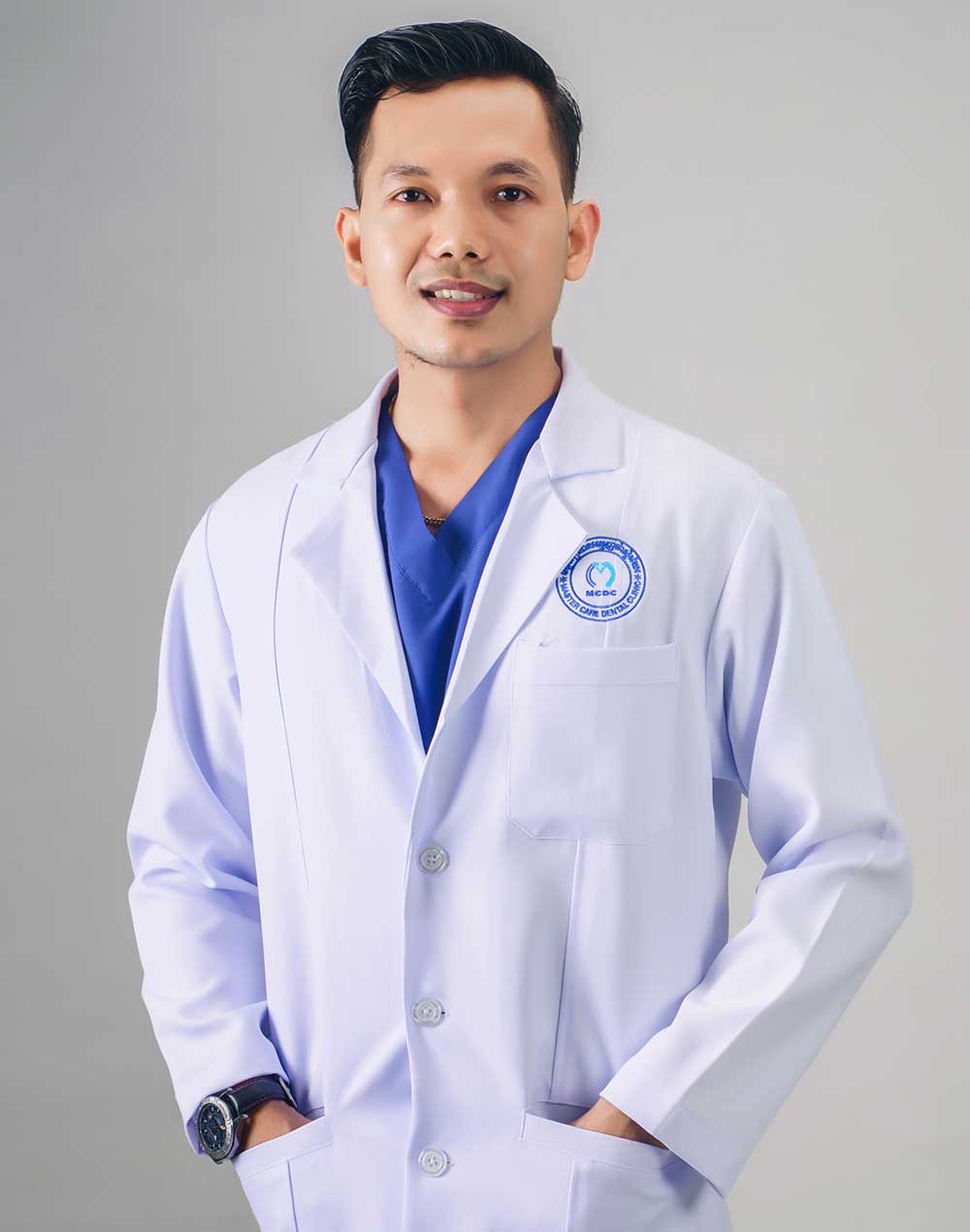 https://demo.mcdc.com.kh/wp-content/uploads/2022/05/2.-Surgical-removal-of-impacted-wisdom-teeth.jpg